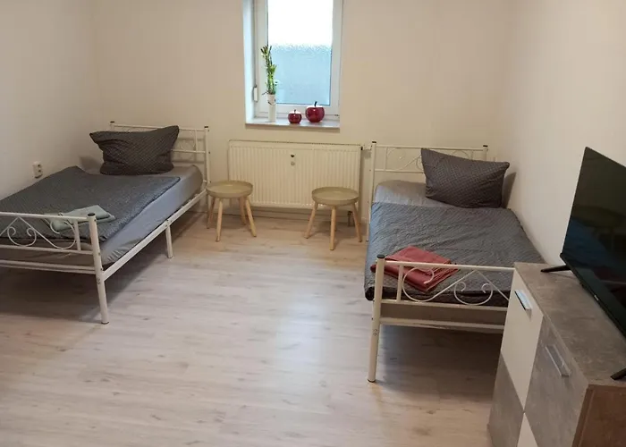 Ferien- Und Monteurswohnung Reinsdorf - Raum Halle Saale Daire *